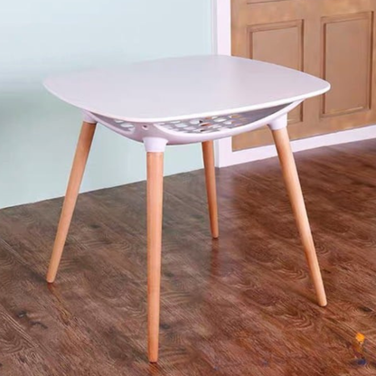Compact trpezarijski sto 80 × 80 cm